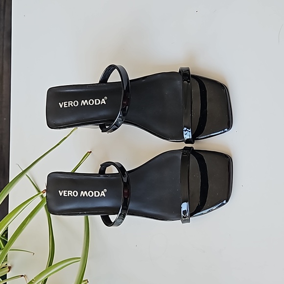 Black Block Heels | Size 7 | Vero Moda - Picture 4 of 4